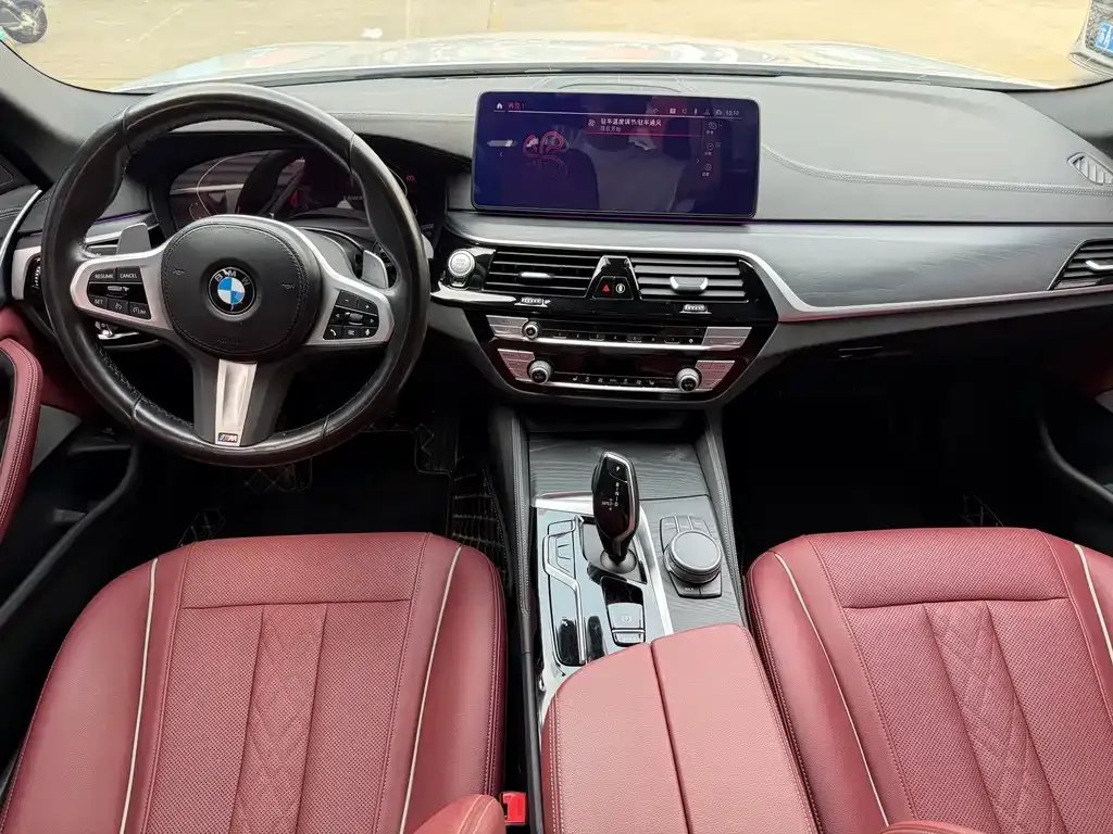 BMW 5 Series — фото 9