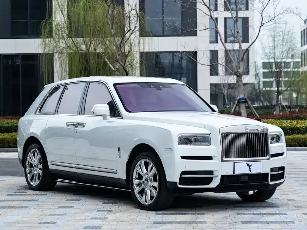 Rolls-Royce Cullinan — фото 9