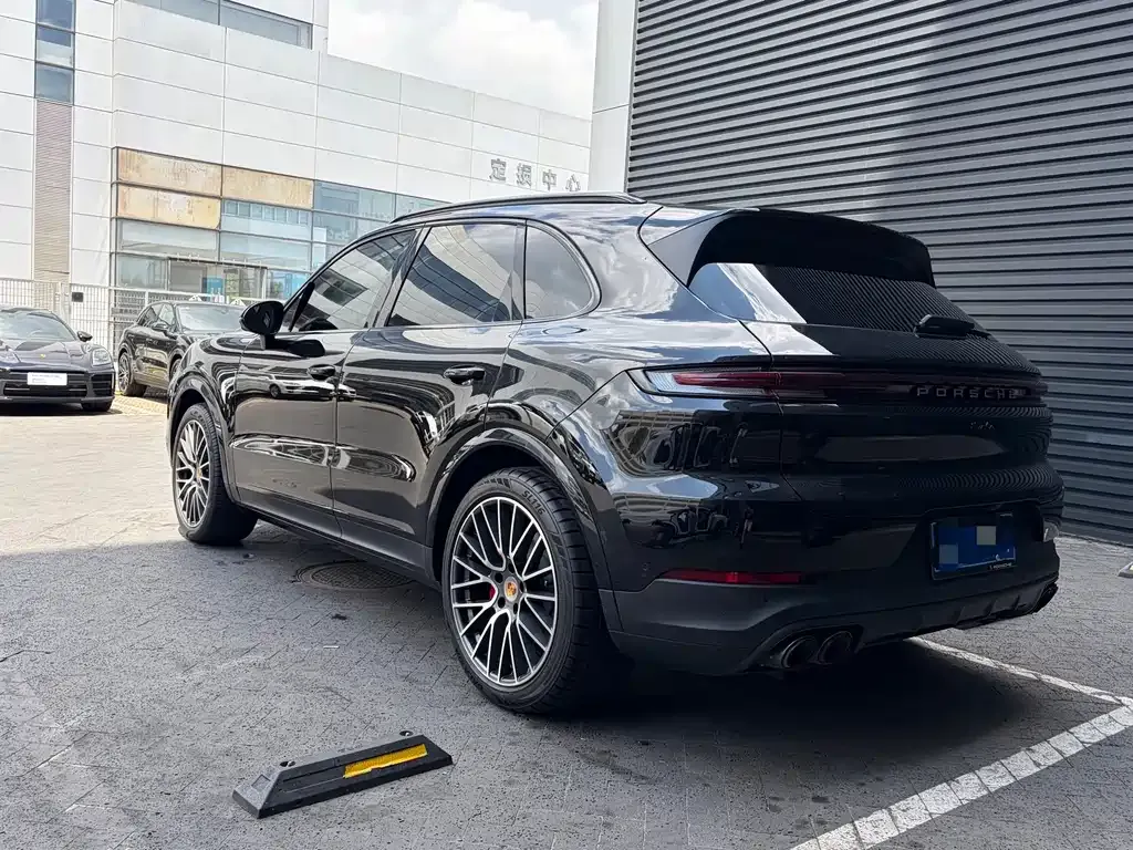 Porsche Cayenne — фото 2