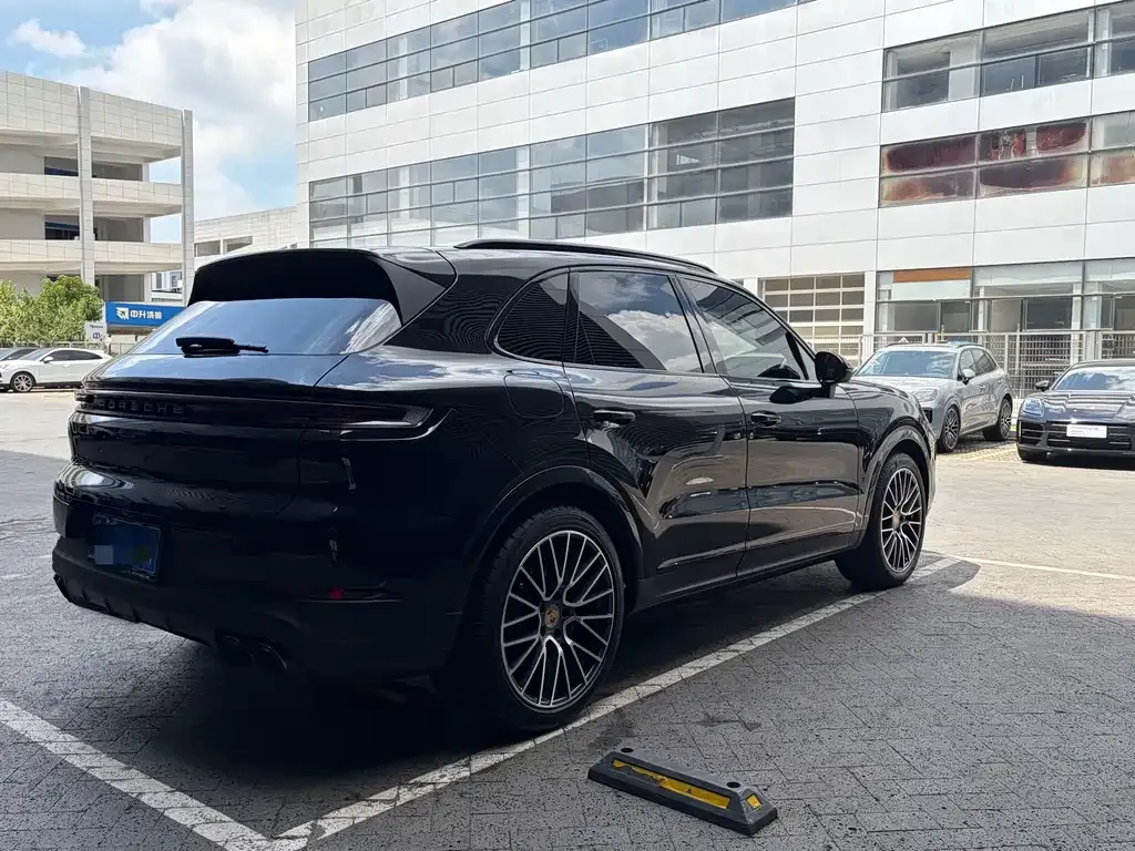 Porsche Cayenne — фото 6