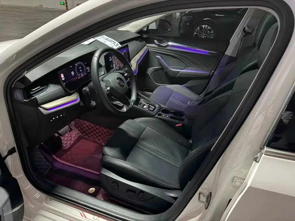 Skoda Octavia — фото 7