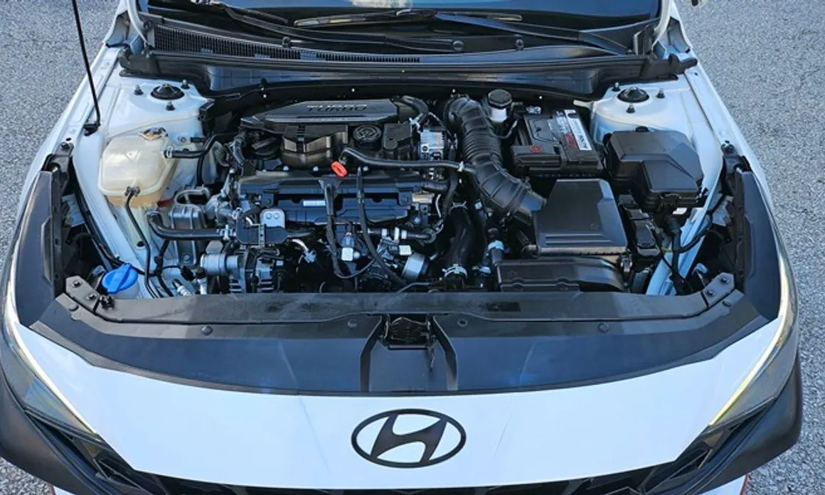 Hyundai AVANTE — фото 5