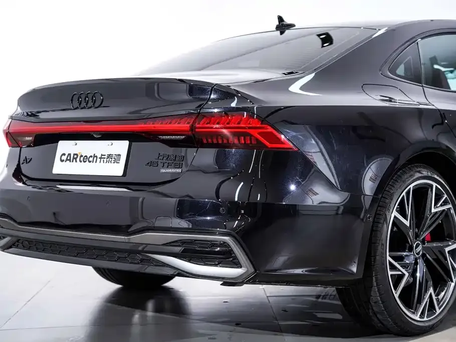 Audi A7L — фото 6