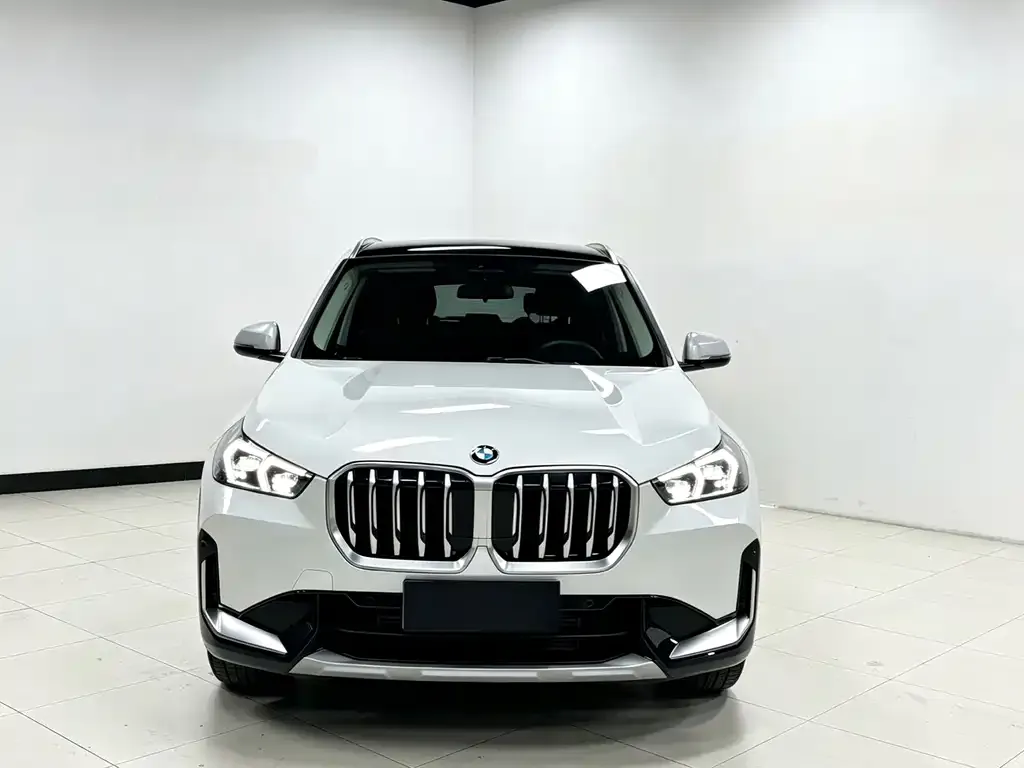 BMW X1 — фото 5