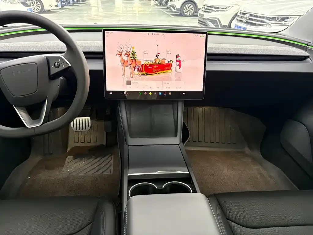 Tesla Model 3 — фото 2