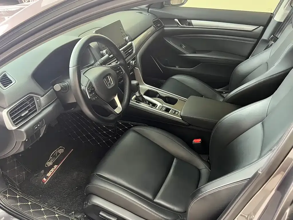 Honda Accord — фото 9