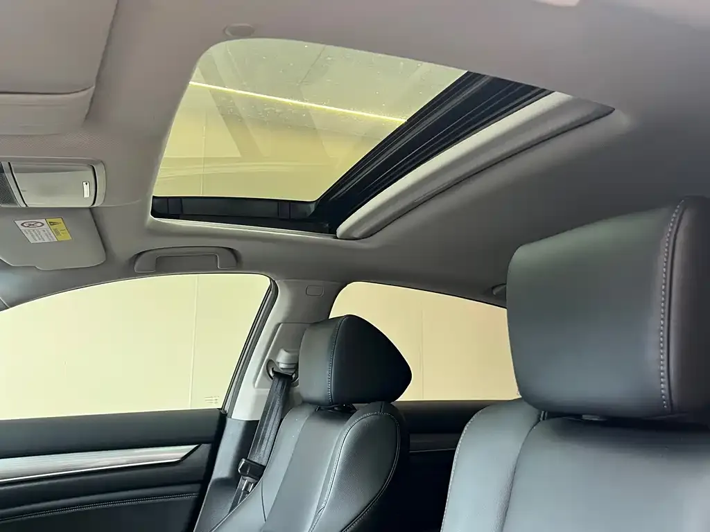 Honda Accord — фото 6
