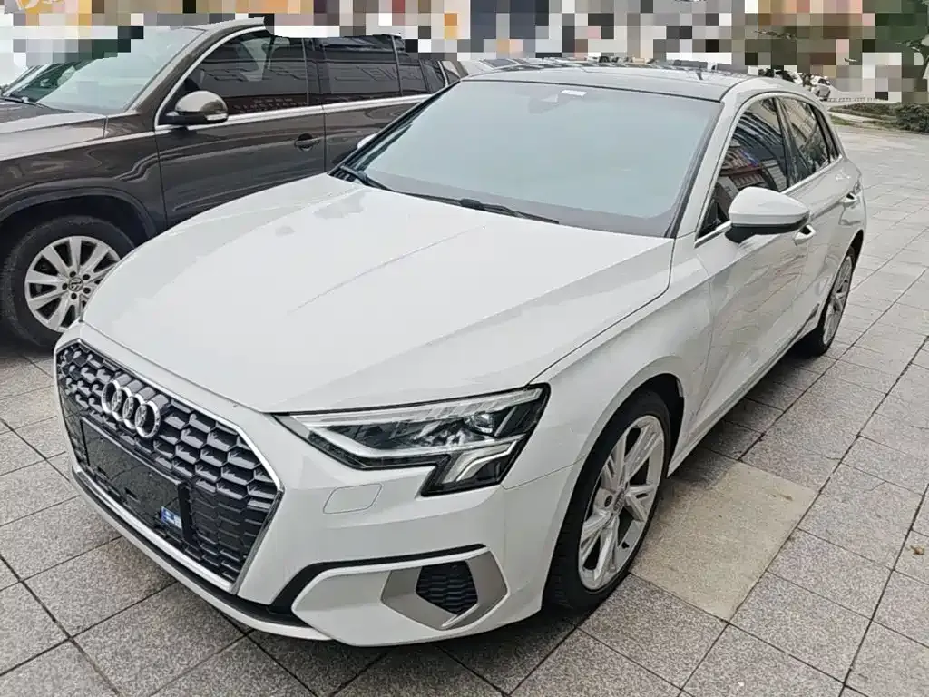 Audi A3 — фото 1