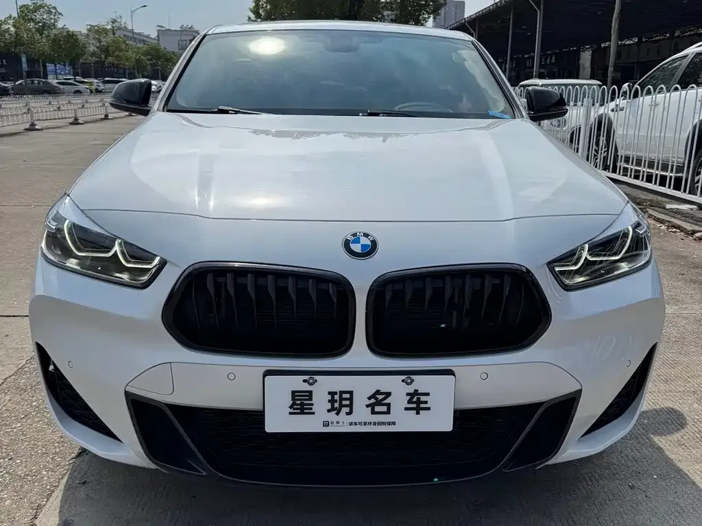 BMW X2 — фото 1
