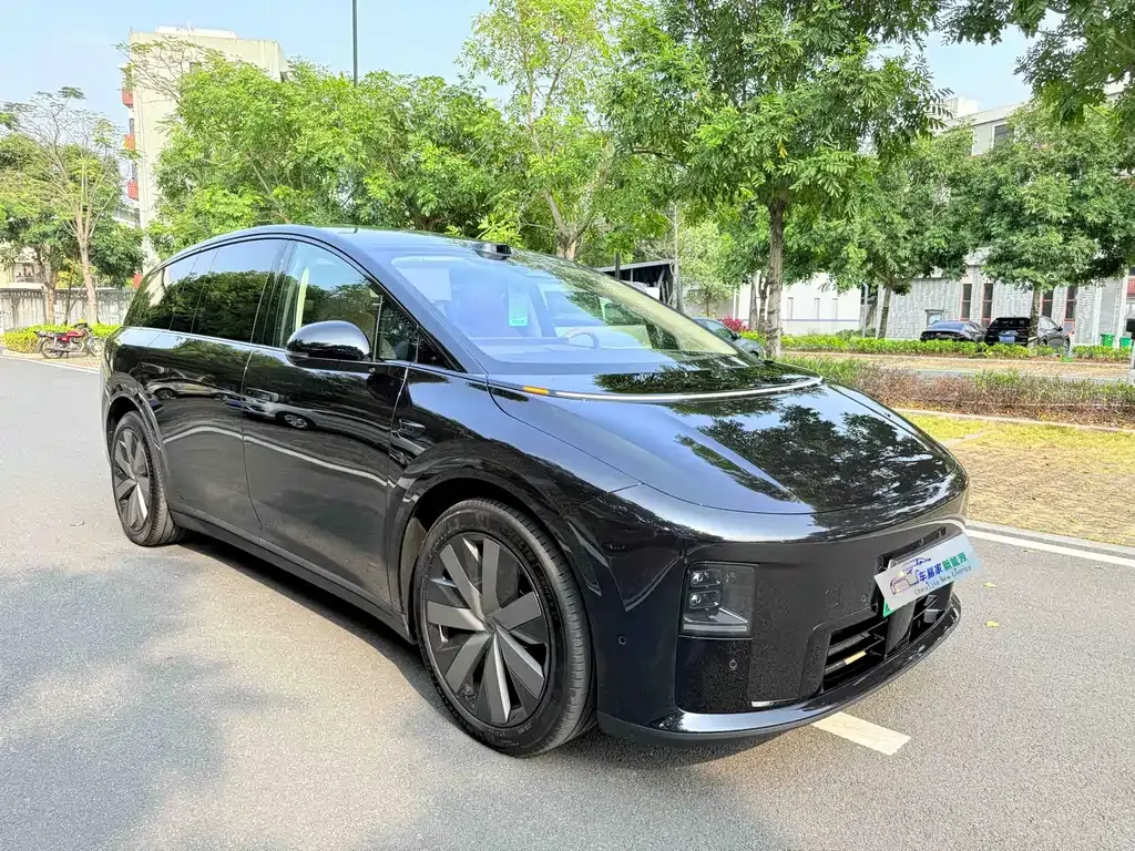 Li Auto Li i8 — фото 2