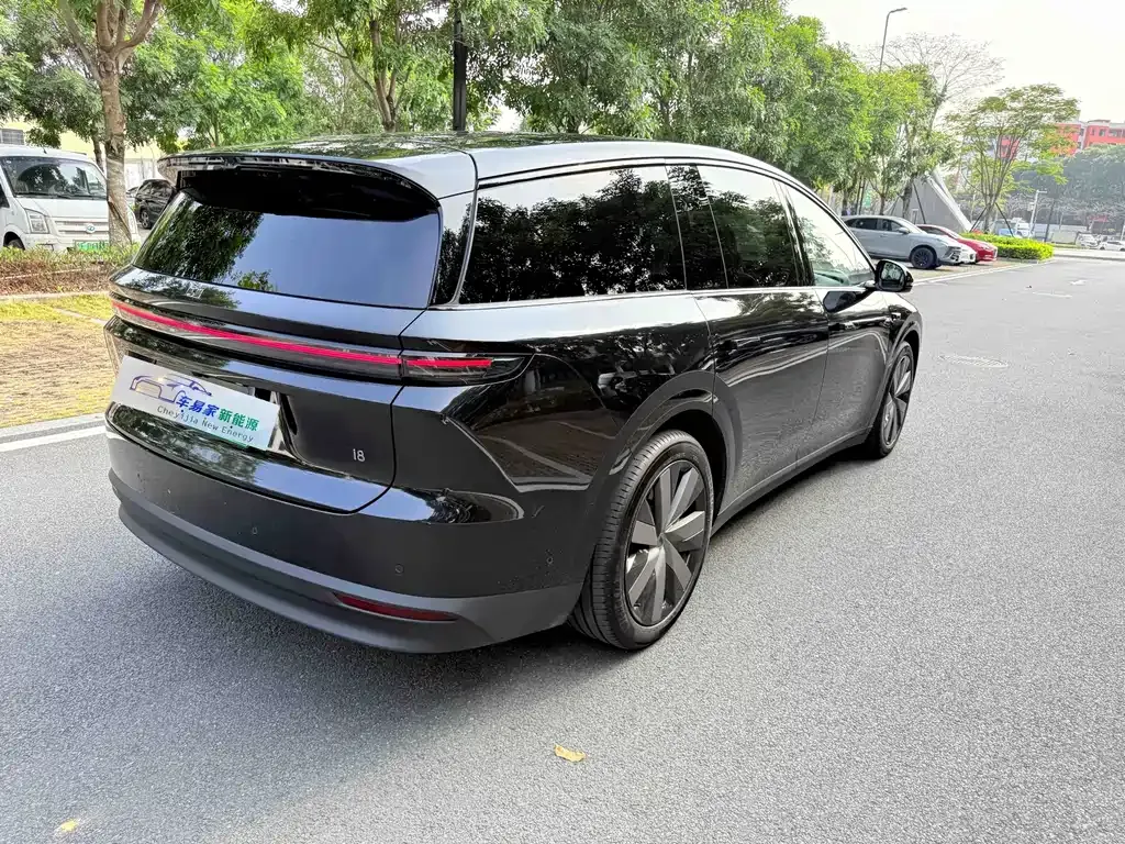 Li Auto Li i8 — фото 4