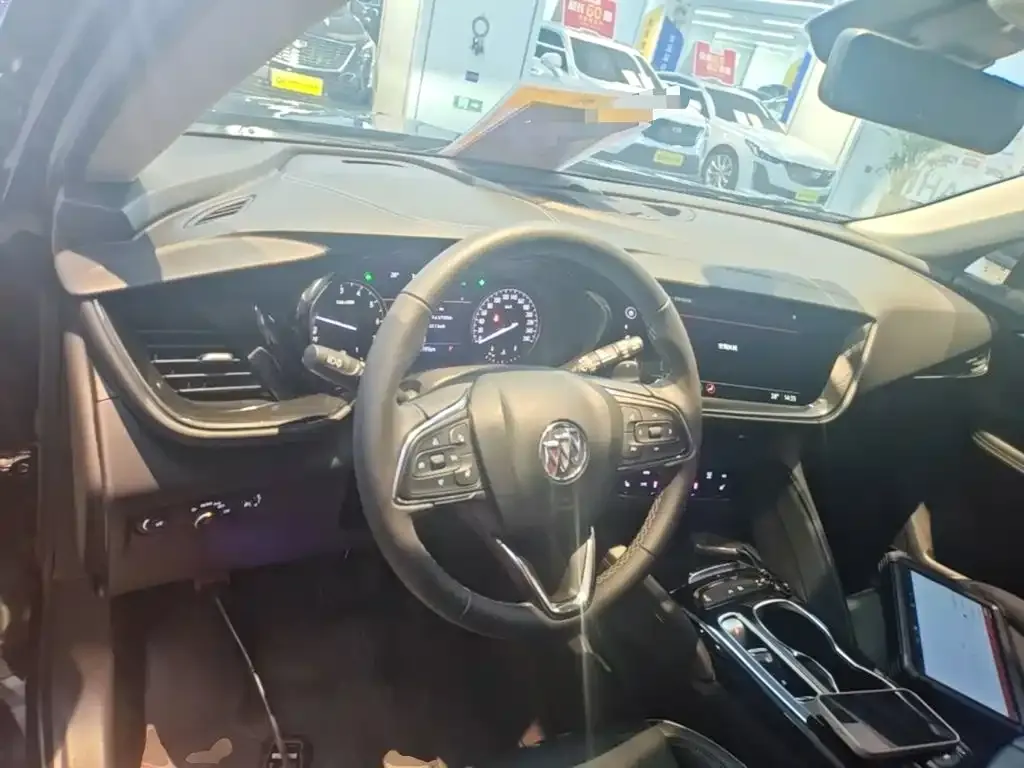 Buick Envision Plus — фото 10