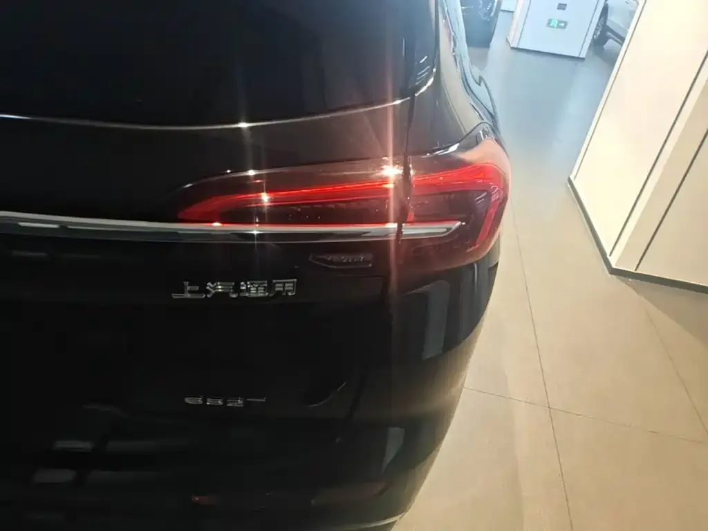 Buick Envision Plus — фото 4