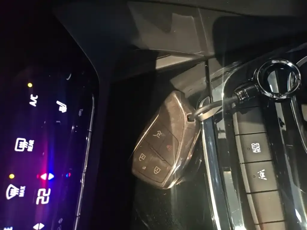 Buick Envision Plus — фото 6