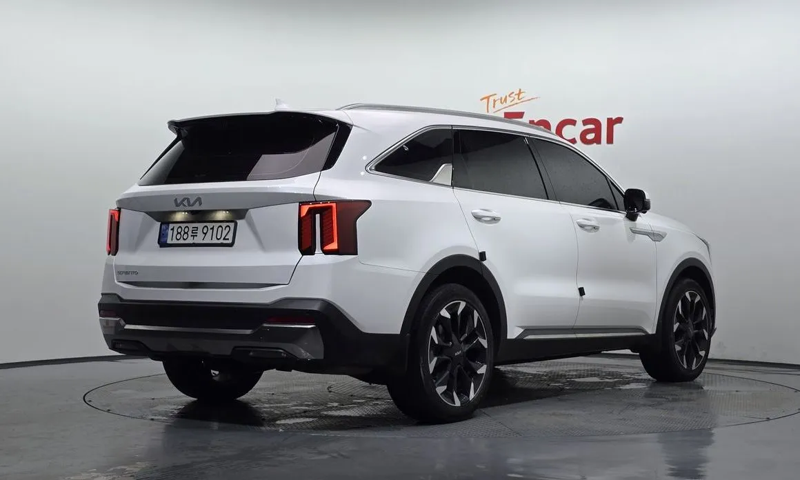 Kia Sorento — фото 7