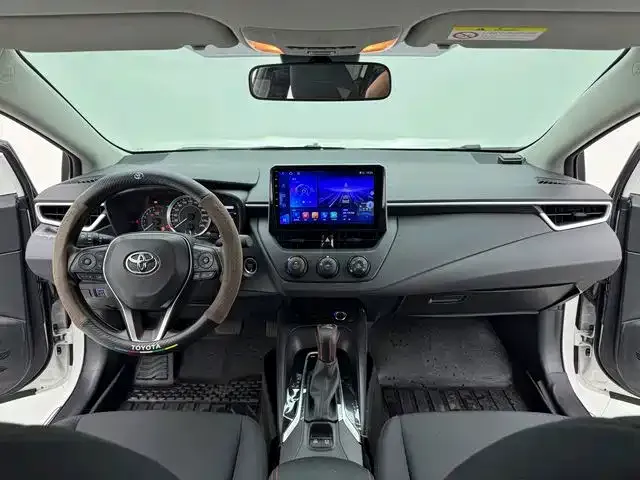 Toyota Corolla — фото 9