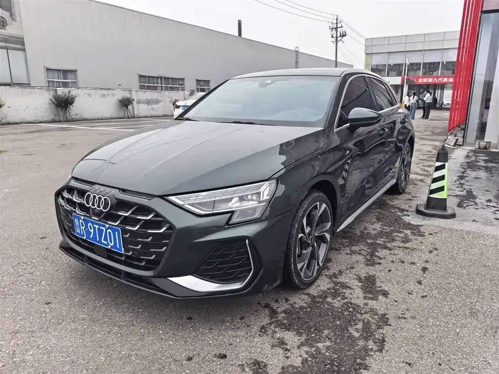Audi A3 — фото 1