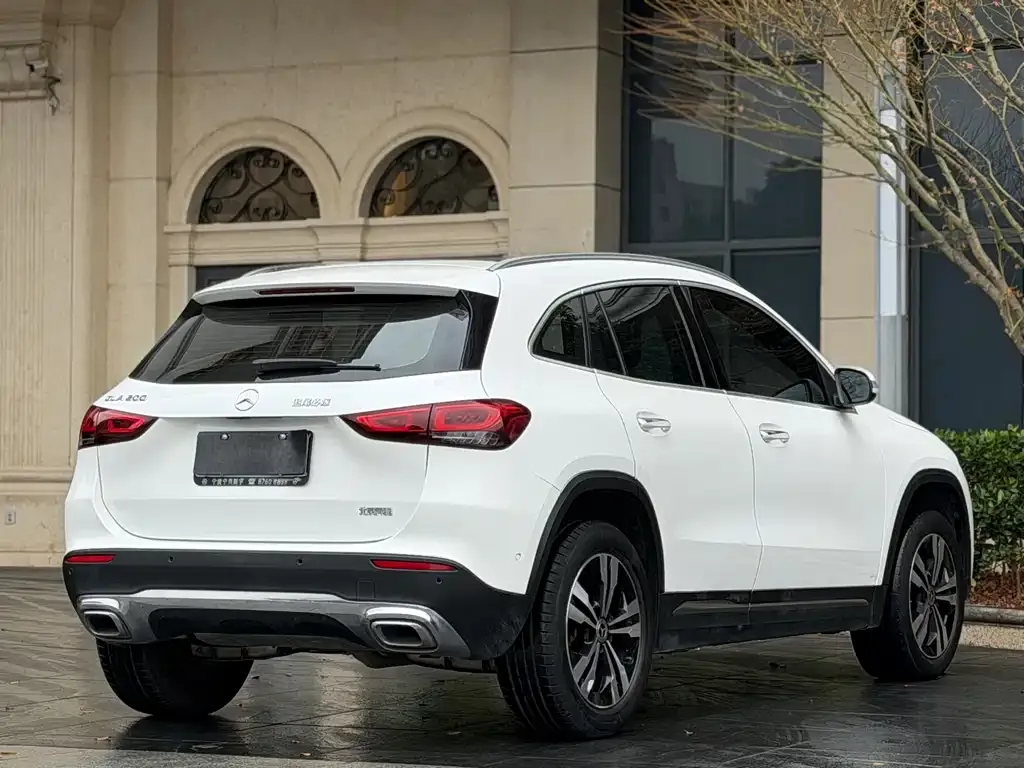 Mercedes-Benz GLA — фото 8