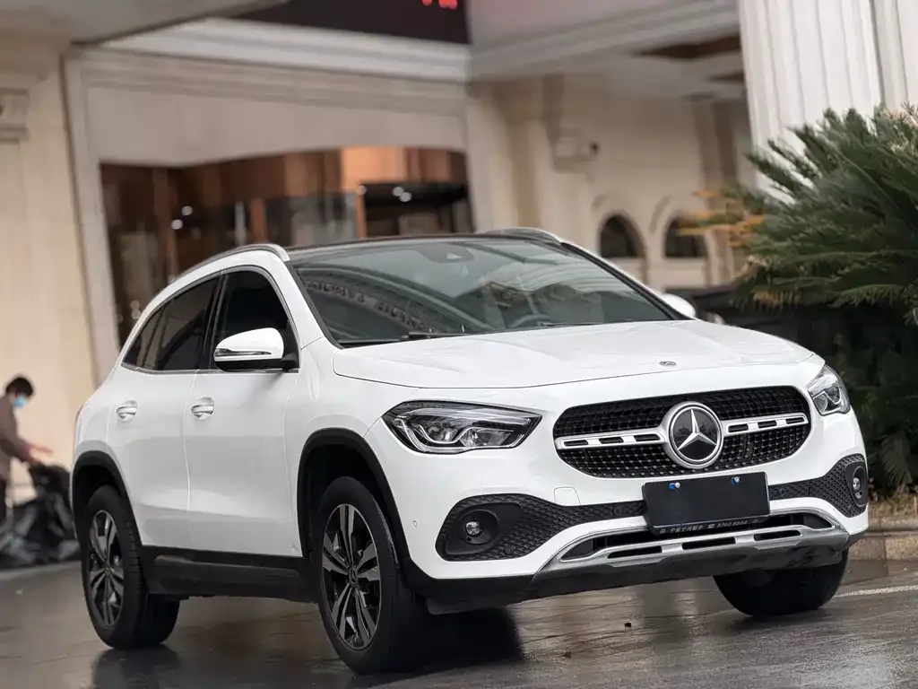 Mercedes-Benz GLA — фото 6