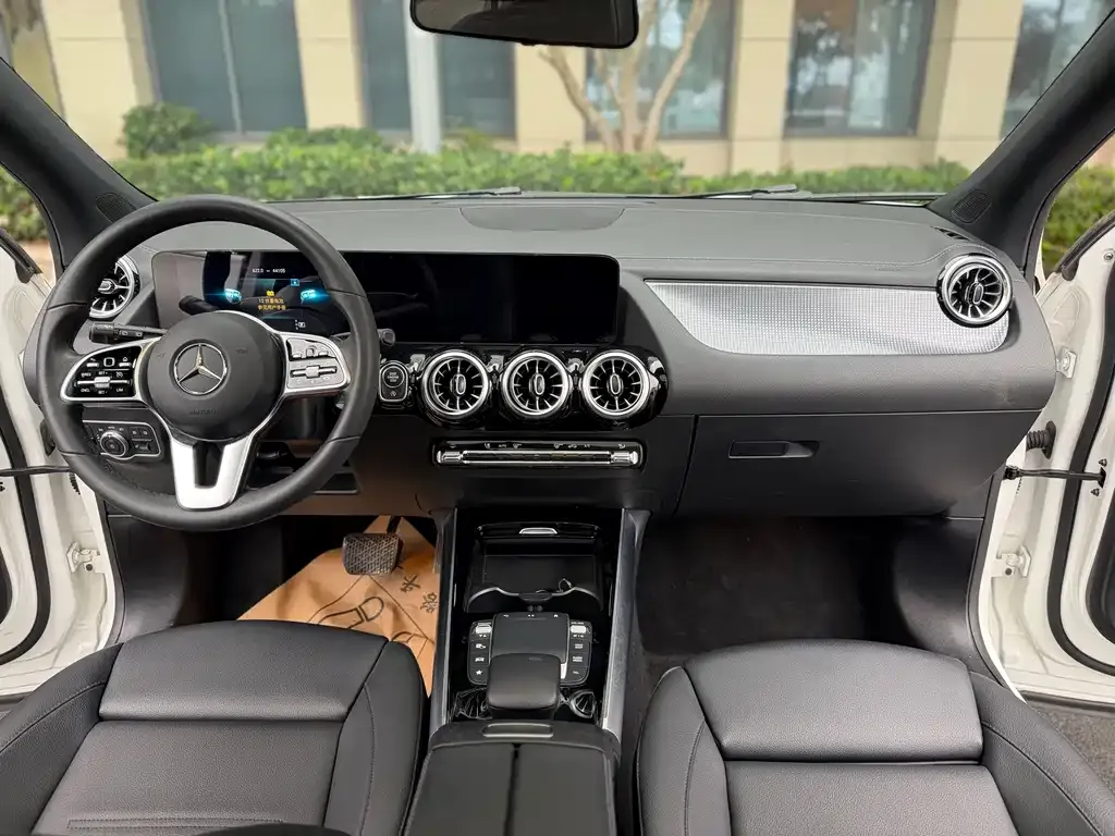Mercedes-Benz GLA — фото 3