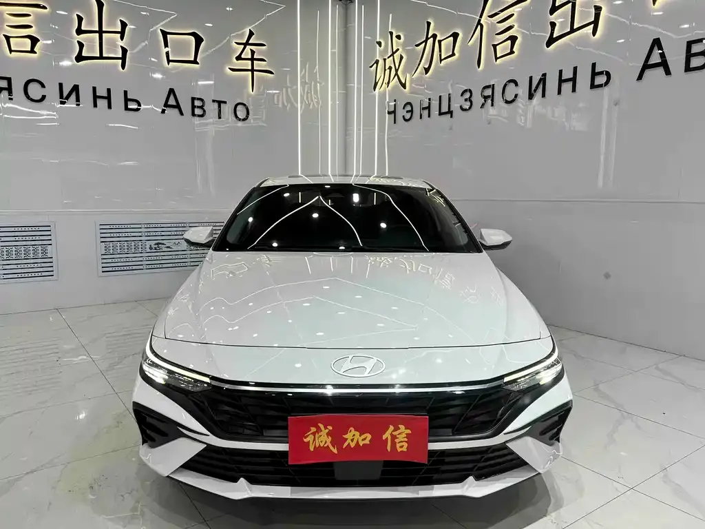 Hyundai Elantra — фото 4