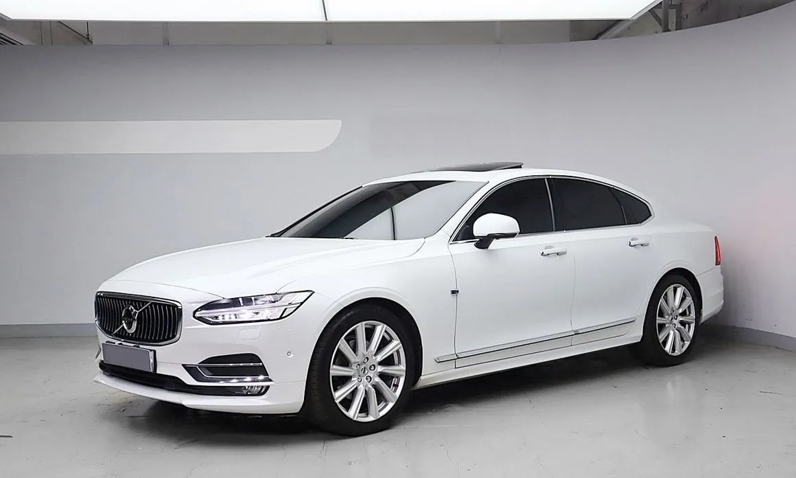 Volvo S60 — фото 10