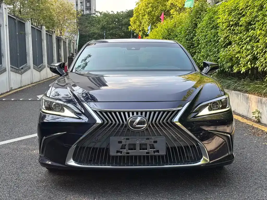 Lexus ES — фото 4