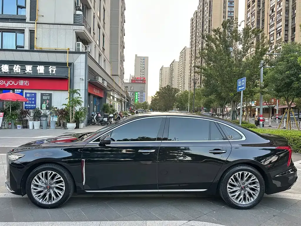 Hongqi H5 — фото 9