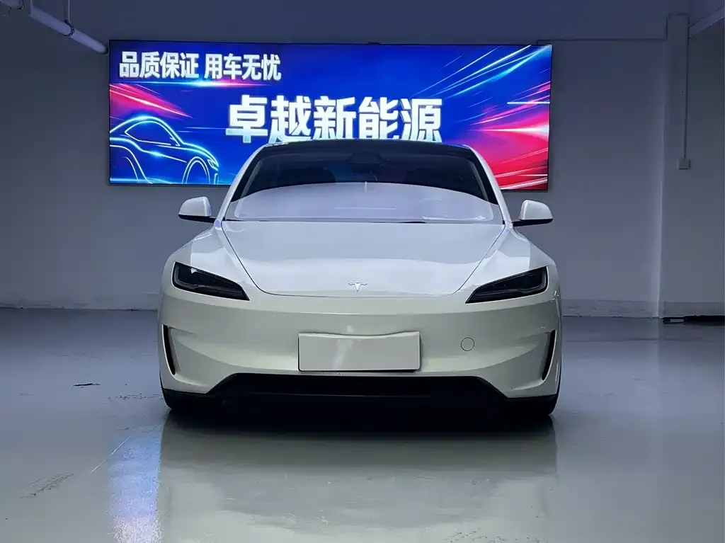Tesla Model 3 — фото 3