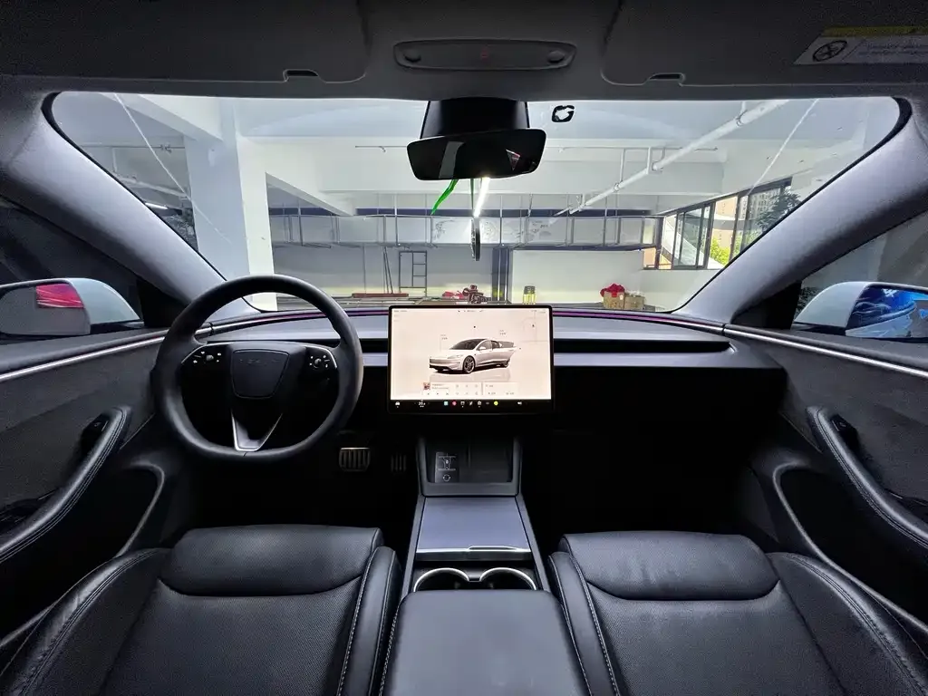 Tesla Model 3 — фото 7