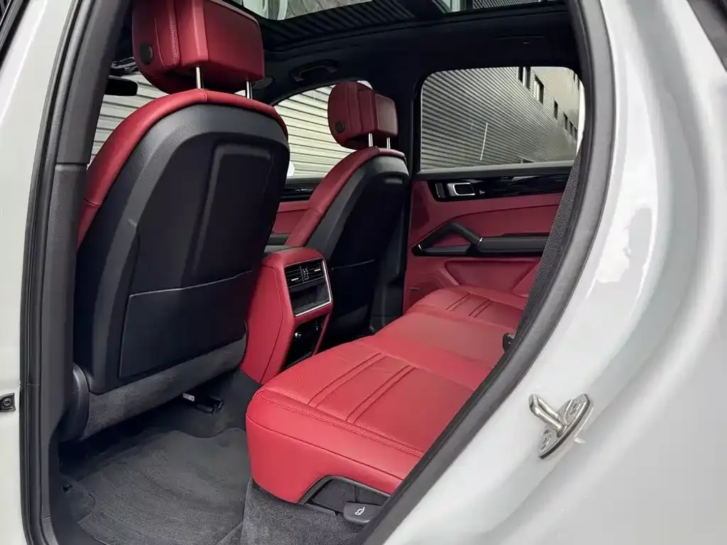 Porsche Cayenne Hybrid — фото 10