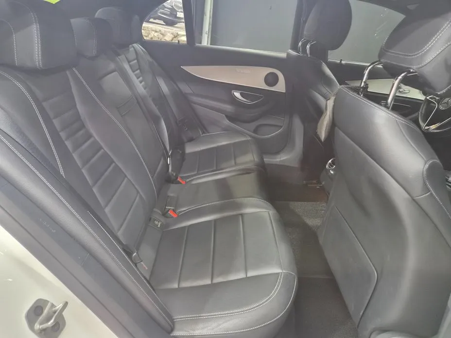 Mercedes-Benz E-Class — фото 2