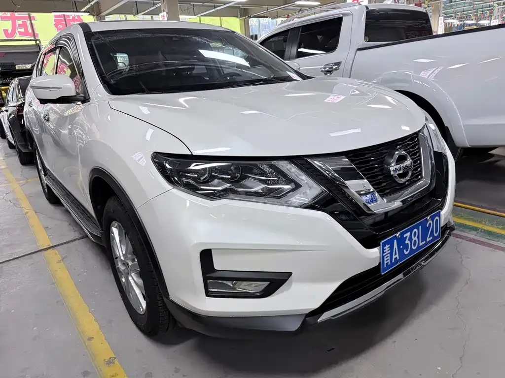 Nissan X-Trail — фото 5
