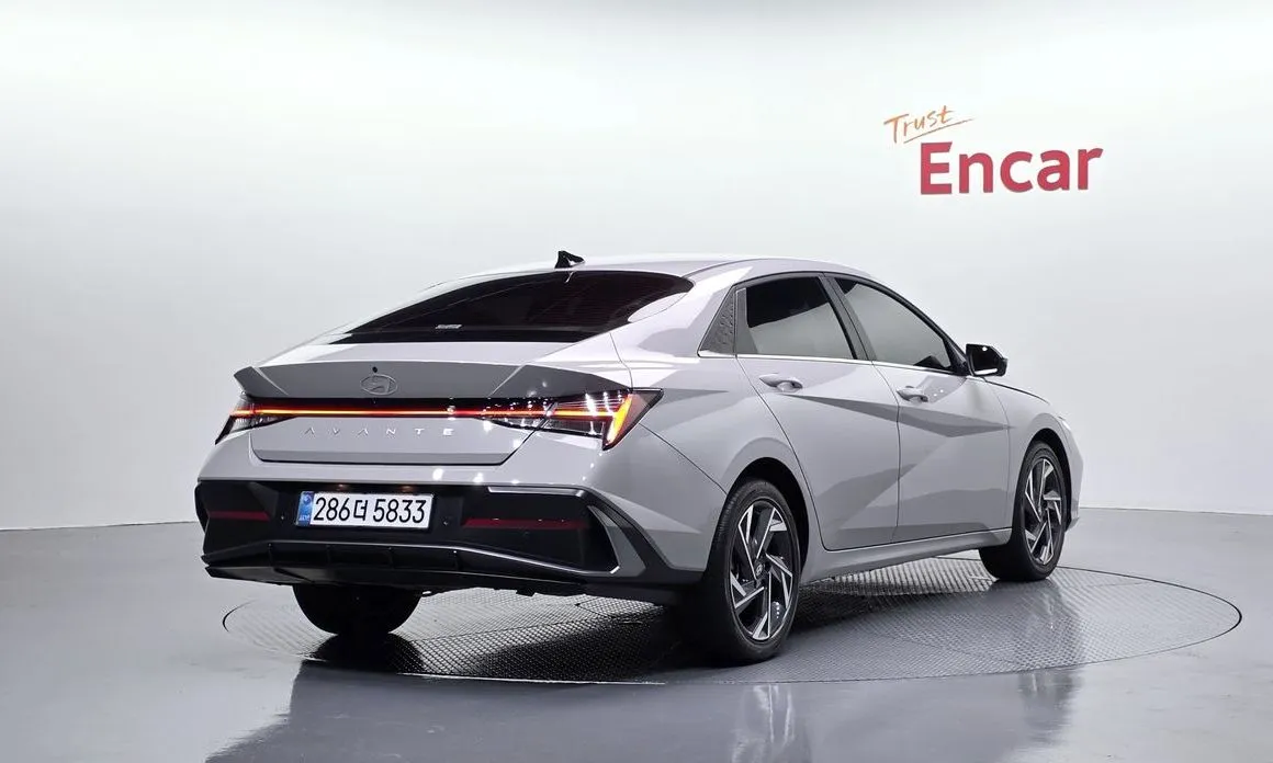 Hyundai AVANTE — фото 3