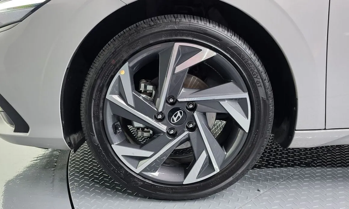 Hyundai AVANTE — фото 8