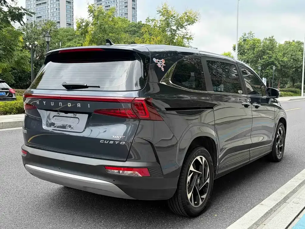Hyundai Custo — фото 6