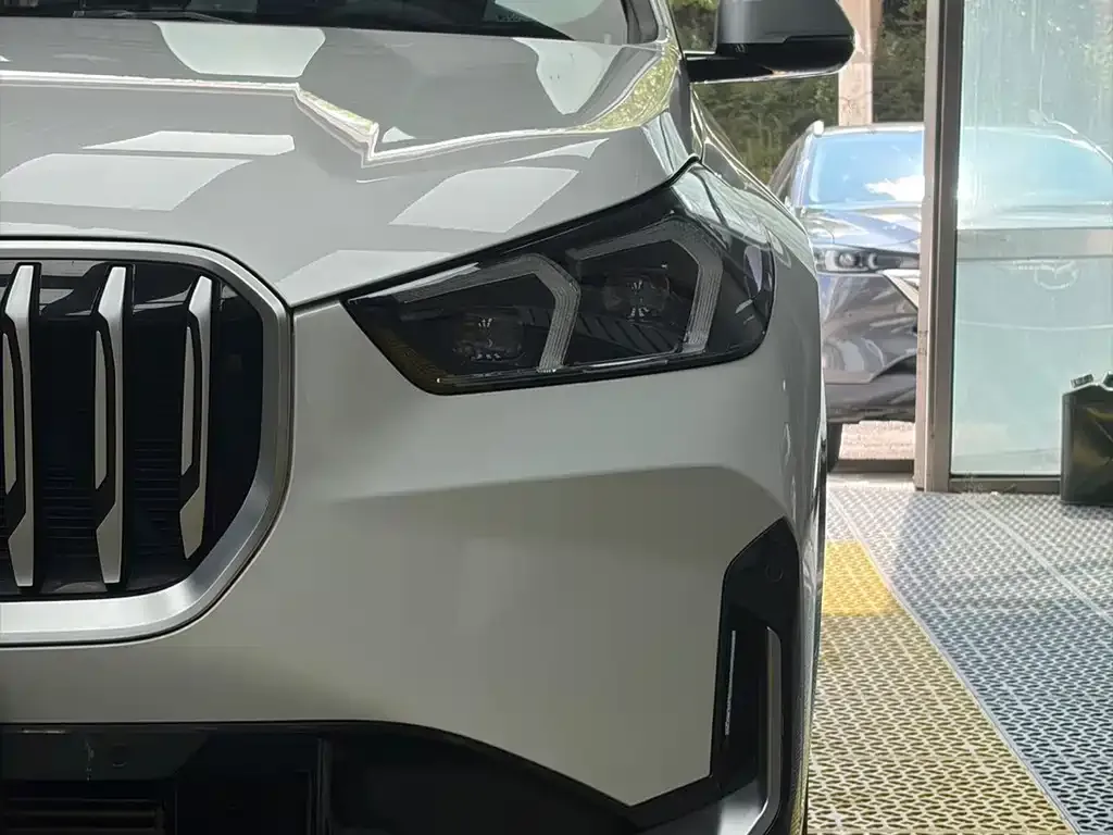 BMW X1 — фото 2