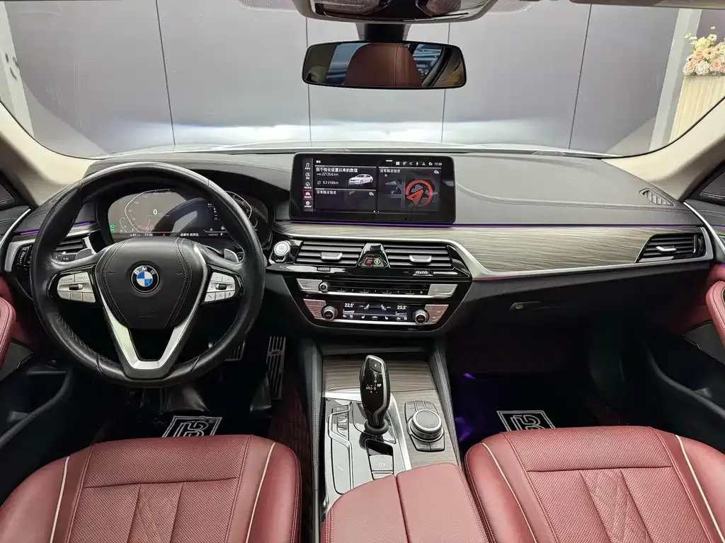 BMW 5 Series — фото 6