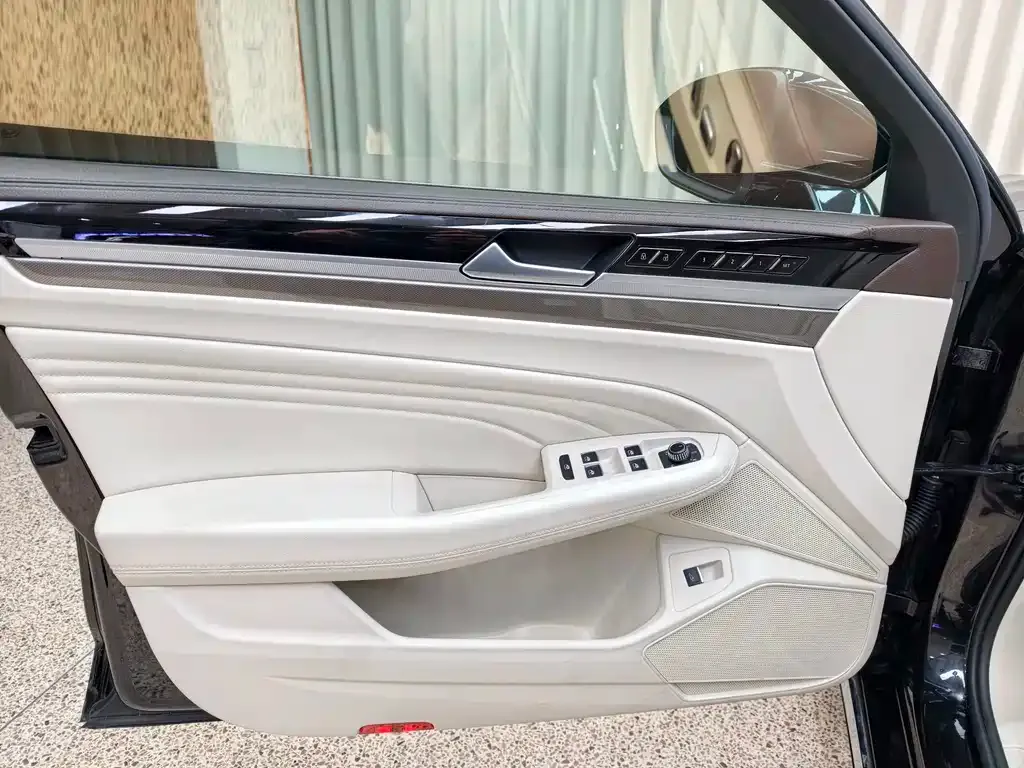 Volkswagen Phideon — фото 8
