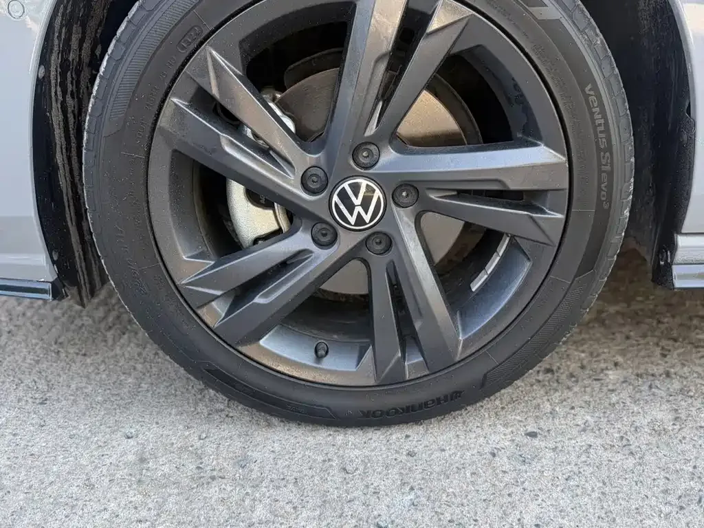 Volkswagen Golf — фото 7