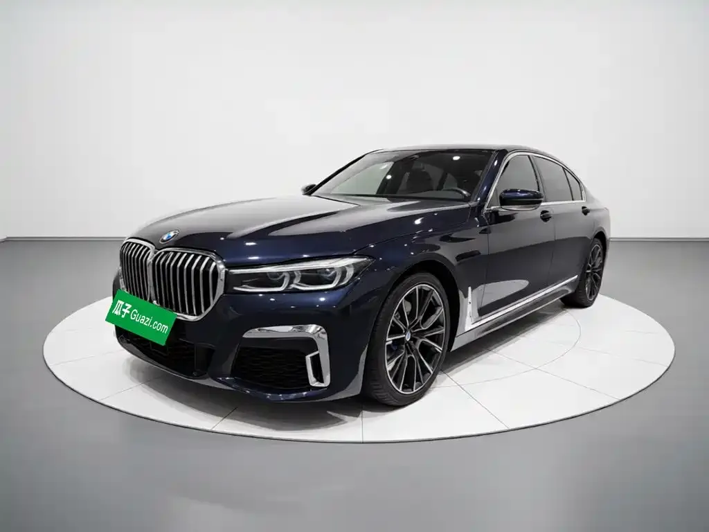 BMW 7 Series — фото 1