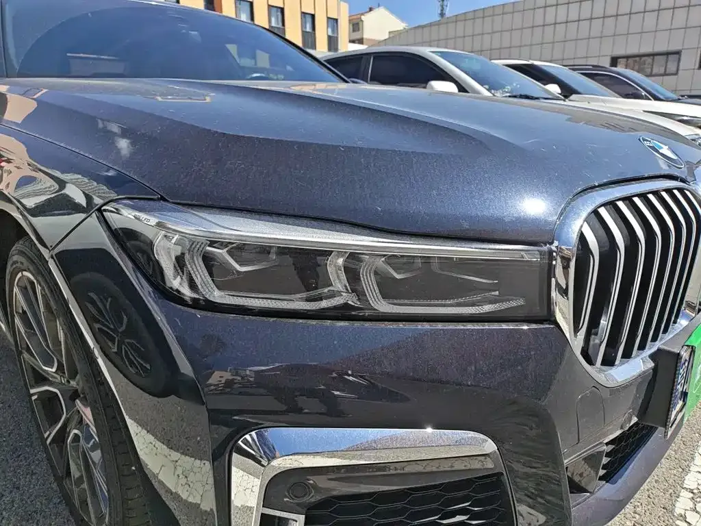 BMW 7 Series — фото 9