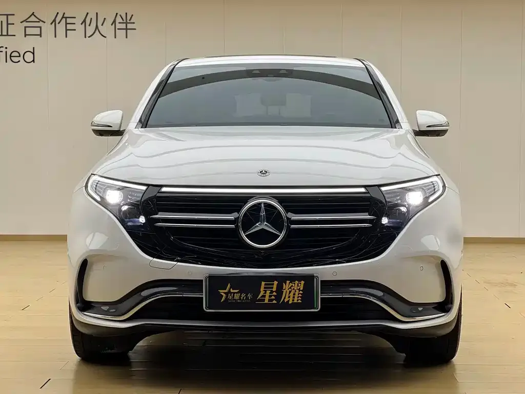 Mercedes-Benz EQC — фото 2