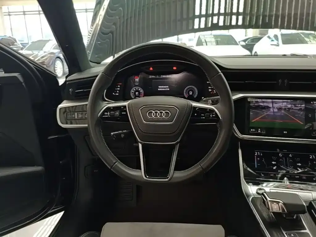 Audi A6L — фото 10