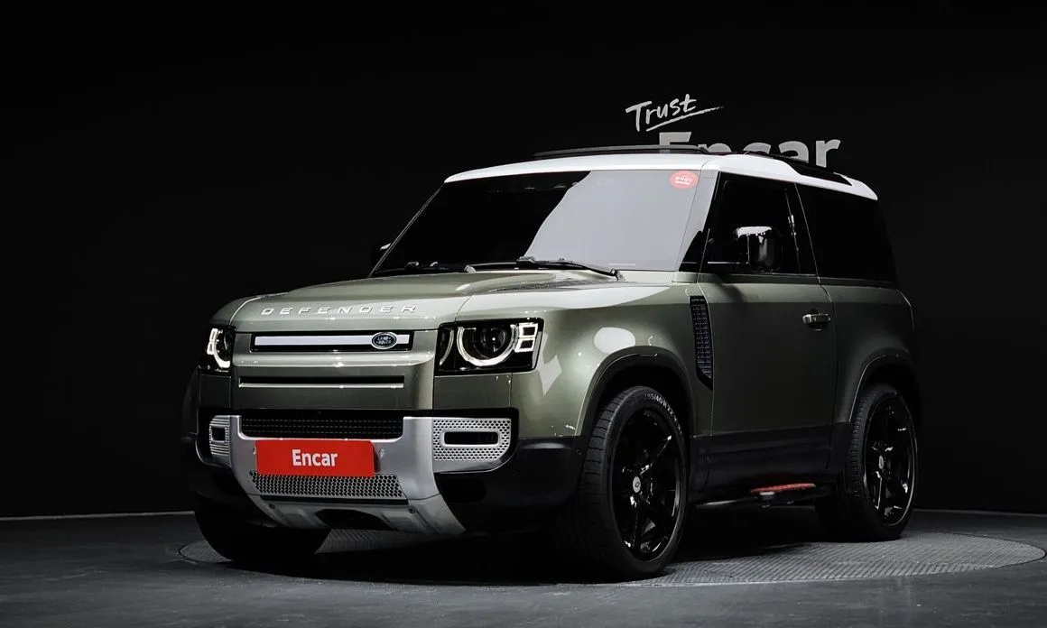 Land Rover Defender — фото 1