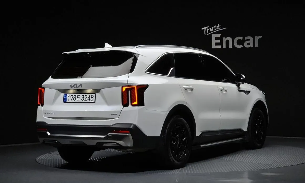 Kia Sorento — фото 6