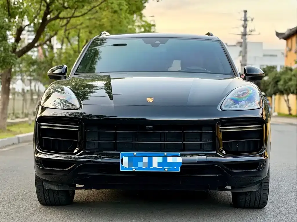 Porsche Cayenne — фото 2