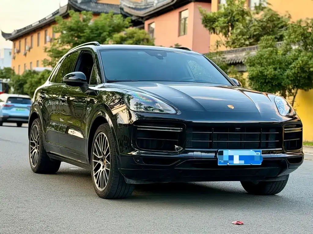 Porsche Cayenne — фото 5