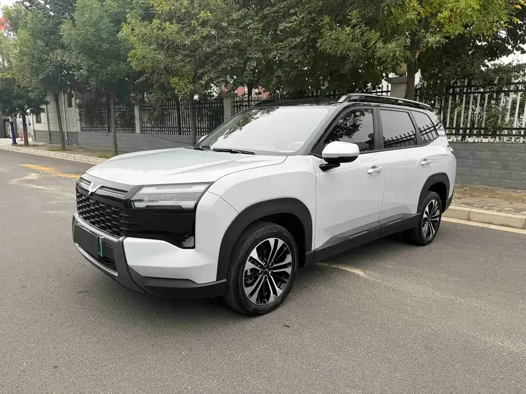 Wuling Xingguang 560 New Energy — фото 1