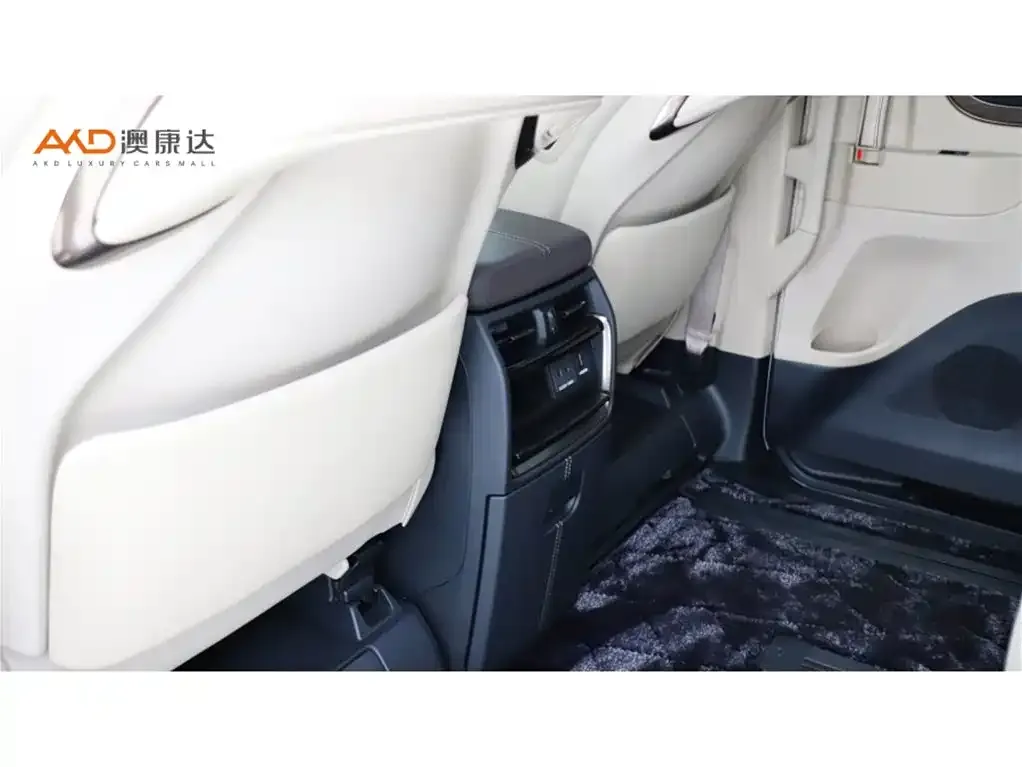 Toyota Vellfire — фото 9